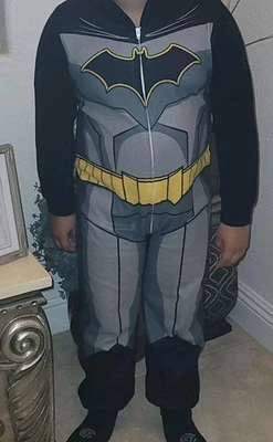 Traje de pijama Batman negro polar para niños talla 10 una pieza cremallera frontal resistente al fuego   Foto 1 de 4