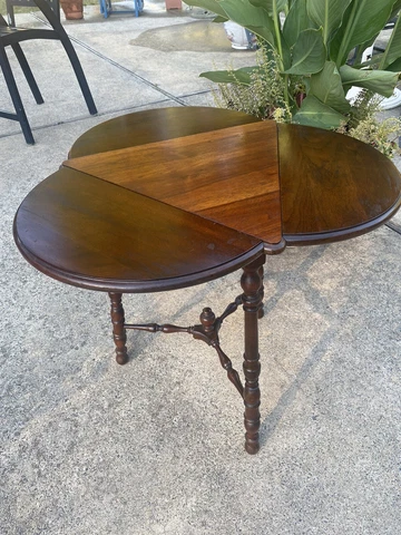 Antique FERGUSON Bros Mfg Co. “No. 4029” Georgian Style Drop Leaf Clover Table Cover