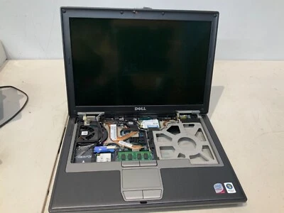 Dell Latitude D630 Laptop 14" Intel Centrino 2.20GHz, 2GB **FOR PARTS ONLY** - Image 1 of 4