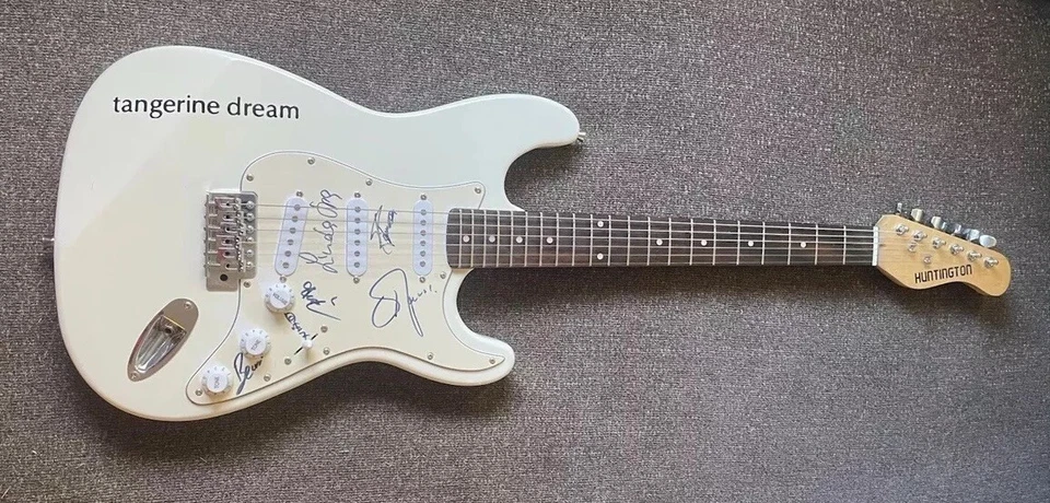 GUITARRA ELÉCTRICA Firmada TANGERINE DREAM TEST Banda Firmas Blanca HUNTINGTON Foto 1 de 4