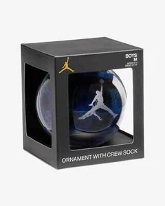 NEW AIR JORDAN CHRISTMAS ORNAMENT CREW SOCKS SHOE SIZE 5Y-7Y BLUE BUFFALO PRINT - Picture 1 of 3