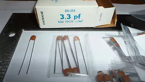 5 condensadores de disco de cerámica Centralab DD-3R3, 3,3pf 1000vdcw ((#3445)) - Imagen 1 de 4