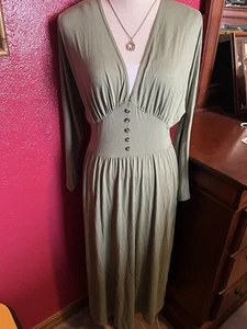 Woman’s Dress by ASOS DESIGN Lovely Green EMPIRE WAIST BALLOON SIZE US 4 - Picture 1 of 7