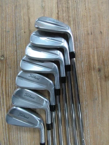 *NEW* TITLEIST T2500 FORGED IRON SET 4 - PW W/TT AMT BLACK STIFF STEEL - RH - Picture 1 of 22