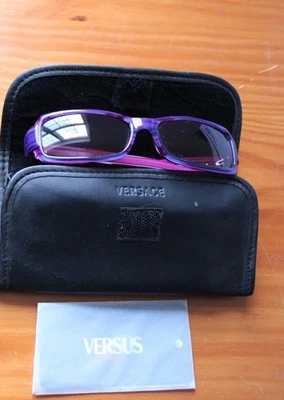 Gafas de sol VERSUS by Versace colección TOTALMENTE NUEVAS (1 par púrpura) Foto 1 de 4