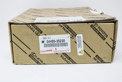 Genuine Toyota Tacoma 4Runner T100 Tundra Rear Brake Shoe Kit 04495-35230 OEM - Image 1 of 4