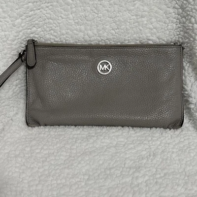 "Michael Kors Fulton Gris Guijarro Cuero Grande Cremallera Superior Muñequera Billetera 9.5""x5.5""" Foto 1 de 4