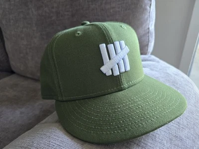 Boné ajustável verde New Era Undefeated masculino 59Fifty - Imagem 1 de 4