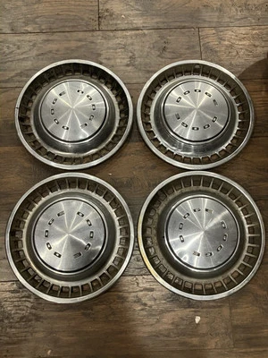 1972-76 Dodge Hubcaps Challenger Charger Dart Van 14” Set Of 4  Foto 1 de 4