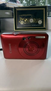 Canon Digital IXUS 100 IS Red - Picture 1 of 11