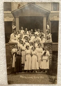 De colección. Foto de grupo postal Oakland City College IN Dormitory Girls 1913 RPPC - Imagen 1 de 5
