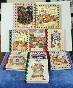 Lot of 9 Goose berry Patch Cookbooks 7 Spiral Bound 2 Hardcover DJ - Picture 1 of 20