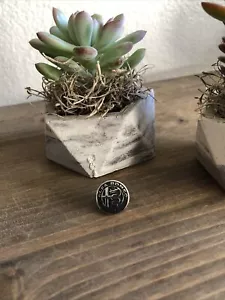New Alfa Romeo Auto Pin Auto Show Pin / Button - Picture 1 of 4