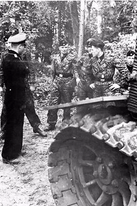 WW2 - Ltt SS Michael Wittmann et les membres d'équipage de son char Tigre - Bild 1 von 1