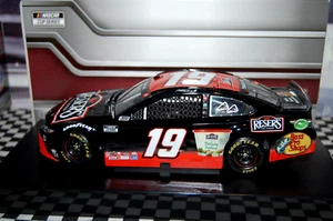 Martin Truex Jr. #19 RESER'S Fine Foods 2021 Toyota Camry 1/24 NASCAR Die-cast