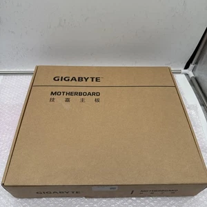 Zócalo SP3 para placa base de servidor GIGABYTE MZ32-AR0 - Imagen 1 de 4