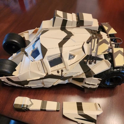 Бэтмобиль McFarlane Toys DC Multiverse камуфляжный тамблер The Dark Knight Rises - Изображение 1 из 4