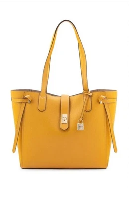 Bolso grande Michael Kors Cassie amarillo mostaza. ¡ENVÍO GRATUITO!! Foto 1 de 2