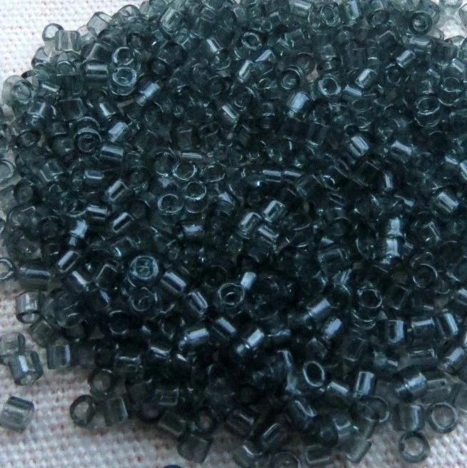 Delica 10/0 Miyuki Abalorios 7.2 g #702-732  Foto 1 de 1