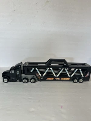 Vintage 1997 Hot Wheels Mattel Cargo Carrier Semi Truck Transporter Black - Image 1 of 4