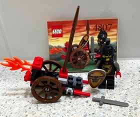 Lego Knight's Kingdom  No. 4807 'Fire Attack' (2000) with instructions