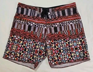 Insight Men's Bermuda Shorts Multicolor Geometric Confetti Size 36 - Picture 1 of 9