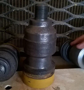 Cat D9G Pre-combustion Chambers, 5H4064 - Picture 1 of 4