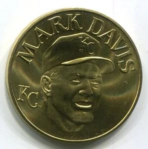 1990 Bandai Sport Stars Sammlermünze - Mark Davis Kansas City Royals - Bild 1 von 2