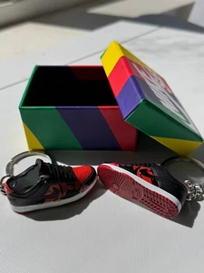 Key Chain Shoe Set With Box Perfect Gift Present For Shoe Lovers & Sneaker Heads - Picture 1 of 1