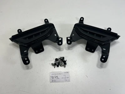 2022 - 2024 雪佛兰 EQUINOX 前驱动器/乘客侧雾灯盖 原始设备制造商 — 第 1/4 张图片