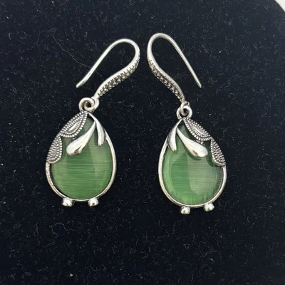 Pendientes de gancho de plata con ojo de gato verde esmeralda retro de piedra natural enormes Foto 1 de 4