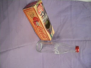 Caja y botella de Coca Cola Japón 250 ml (vacía) sin graffiti figura Oldies - Imagen 1 de 9