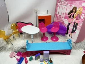 Estuche de transporte Barbie almacenamiento con cremallera caja rosa con accesorios para muebles artículos para mascotas - Imagen 1 de 8
