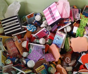 dollhouse miniatures lot / 30 random miniatures 1/6 Scale SEE DESCRIPTION! - Picture 1 of 20