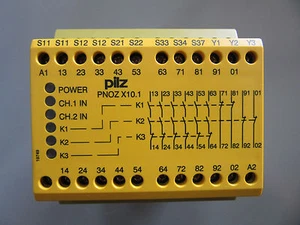 Relé de seguridad Pilz 774749 PNOZX10.1 24VDC 6N/O 4N/C 6LED ¡¡¡EN MUY BUENA CONDICIÓN!!! Envío gratis - Imagen 1 de 5