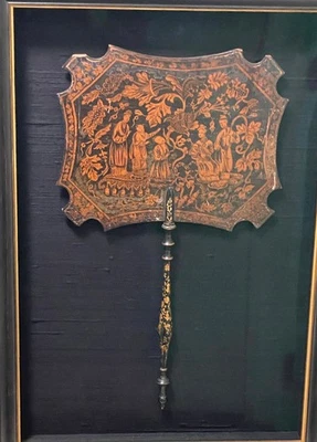 Ventiladores faciales franceses Pr, pantallas de mano, reversibles, enmarcados en museo, ca 1780 Foto 1 de 4