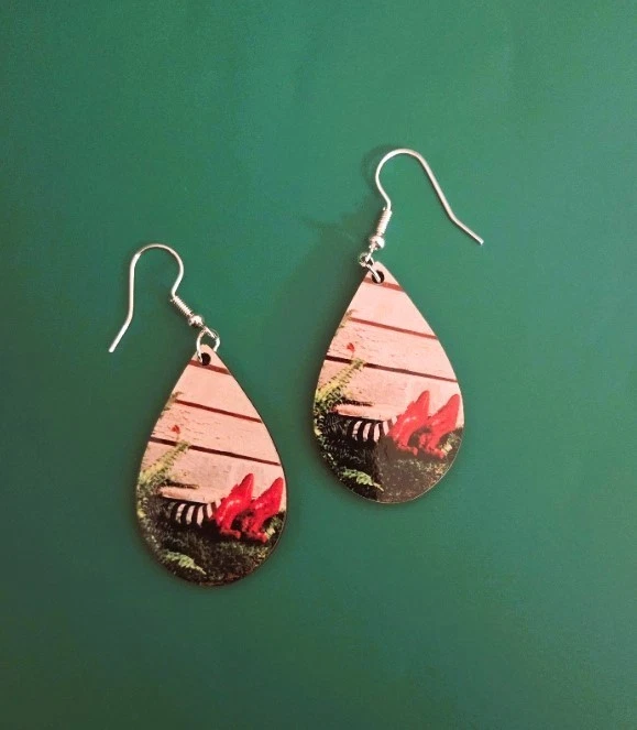 Pendiente lágrima de madera Mago de Oz con ganchos hipoalergénicos Foto 1 de 1