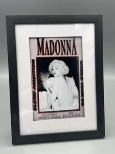 Mini póster rock réplica 4" x 6" reimpresión Madonna 1990 con marco de vidrio - Imagen 1 de 3