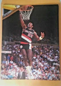 CLYDE DREXLER MAGAZINE PAGE CUTOUT PORTLAND TRAIL BLAZERS FREE SHIPPING - Picture 1 of 1