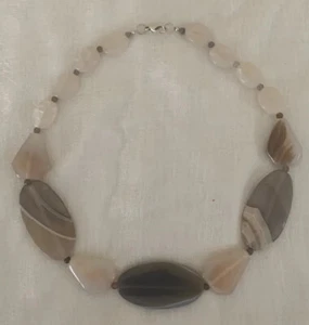 Oval-Shaped Vintage Natural Stone Necklace - 18 Inches" - Picture 1 of 4