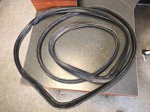 97 - 04 C5 LS1 Chevrolet Corvette Coupe rear hatch seal weatherstrip - Picture 1 of 1