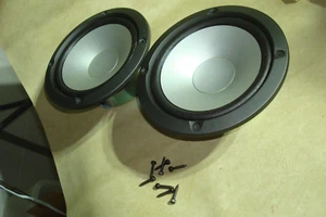 6.5" Yamaha NS-5290 Woofers Pair, XZ740AO, Silver, 8 Ohms - Picture 1 of 4