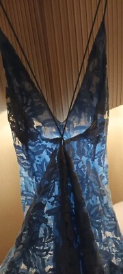 Vestido de seda azul bebé de Backstage Nuevo Foto 1 de 3