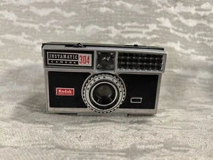 Vintage Camera KODAK INSTAMATIC 304 Black J36 With case Parts or repair -- 6654 - Picture 1 of 11