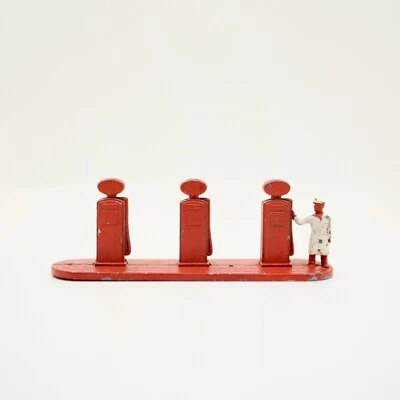 DISTRIBUTORE BENZINA BY LESNEY MADE IN ENGLAND VINTAGE - Immagine 1 di 4