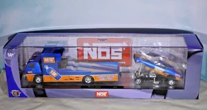 1/64th M2 Auto Haulers R76 NOS 1966 Dodge L600 COE & 1971 Challenger Funny Car - Picture 1 of 1