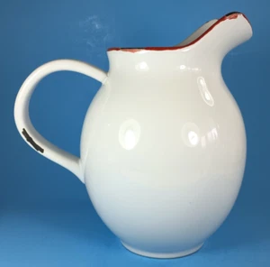 Jarra vintage de cerámica de sauce esmaltada en metal rojo y blanco. 8,5 tazas. - Imagen 1 de 10