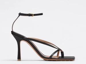 Bottega Veneta Stretch Leather Strappy Thong Sandals Black Size 34.5 BNIB - Picture 1 of 10