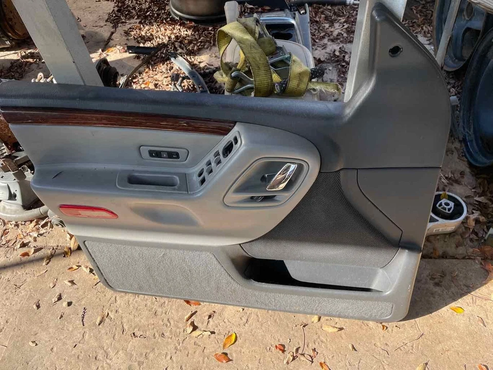Panel de moldura de puerta delantera izquierda Jeep Grand Cherokee 02 Foto 1 de 1