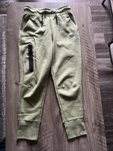 Nike Girl’s Tech Fleece Joggers Medium Alligator Green Black CZ2595-334 - Picture 1 of 7